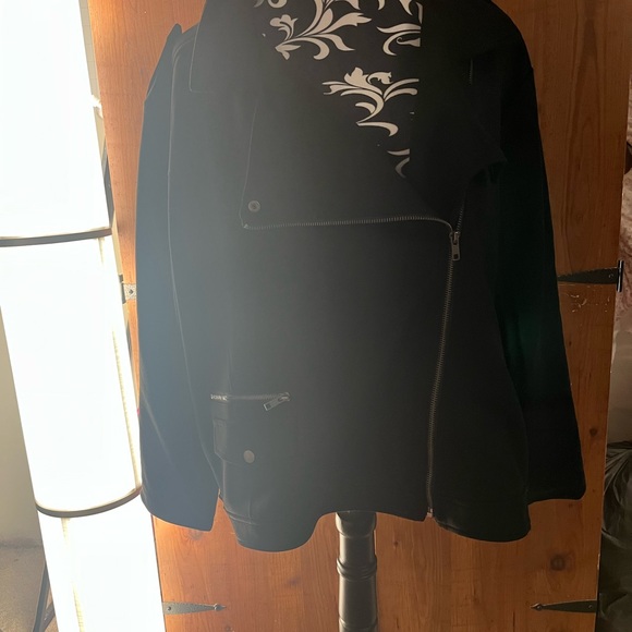 Brand new suede jacket - Picture 4 of 16